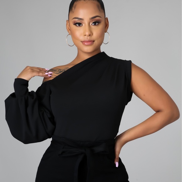 Top - Picture 1 of 1